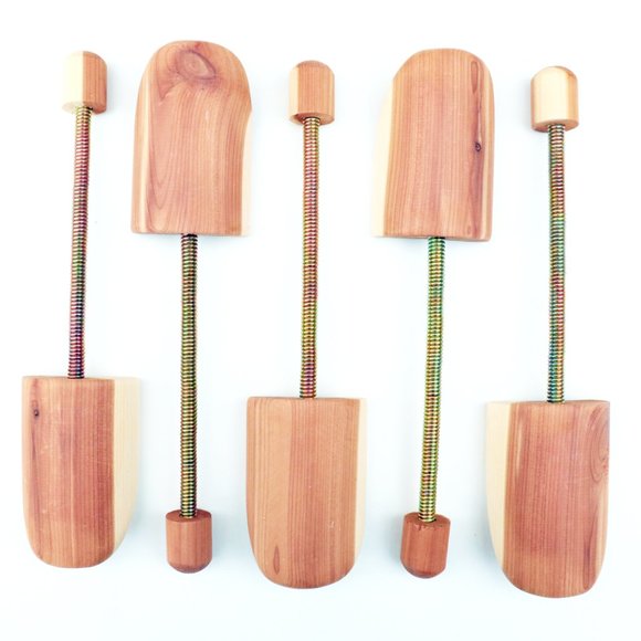 Cedar shoe trees - Picture 2 of 4